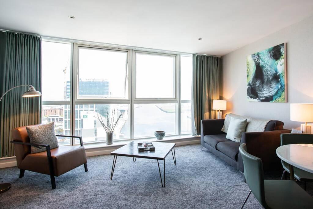 Titanic & City Views, Ultra Luxury City Parking 贝尔法斯特 外观 照片